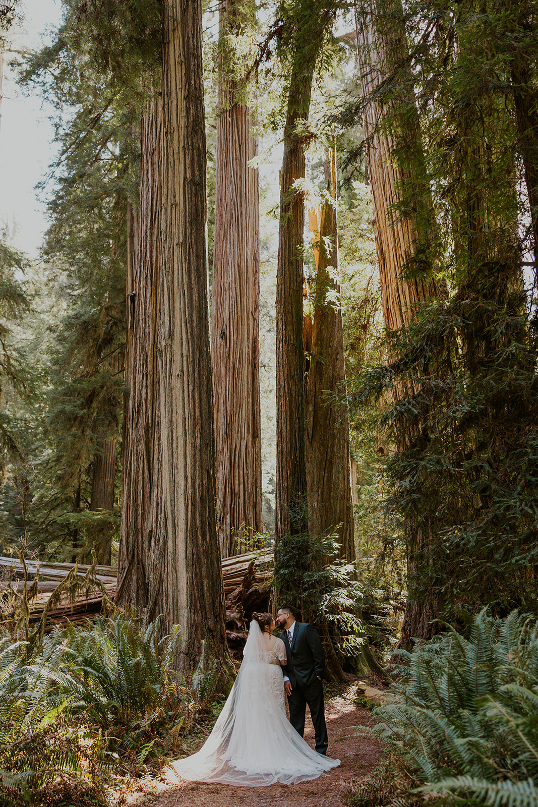 Oregon Coast elopement by Venturing Vows